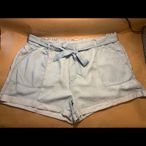 Aerie size XXL Chambray Tie Waist Paperbag Cuffed Shorts